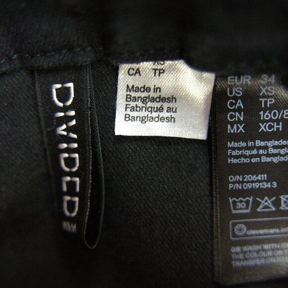 LITTLE BLACK BUTTON UP JEAN DRESS - Divided - Picture 3 of 5